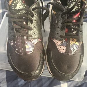 Nike Black and Multicolor Floral Athletic Shoes